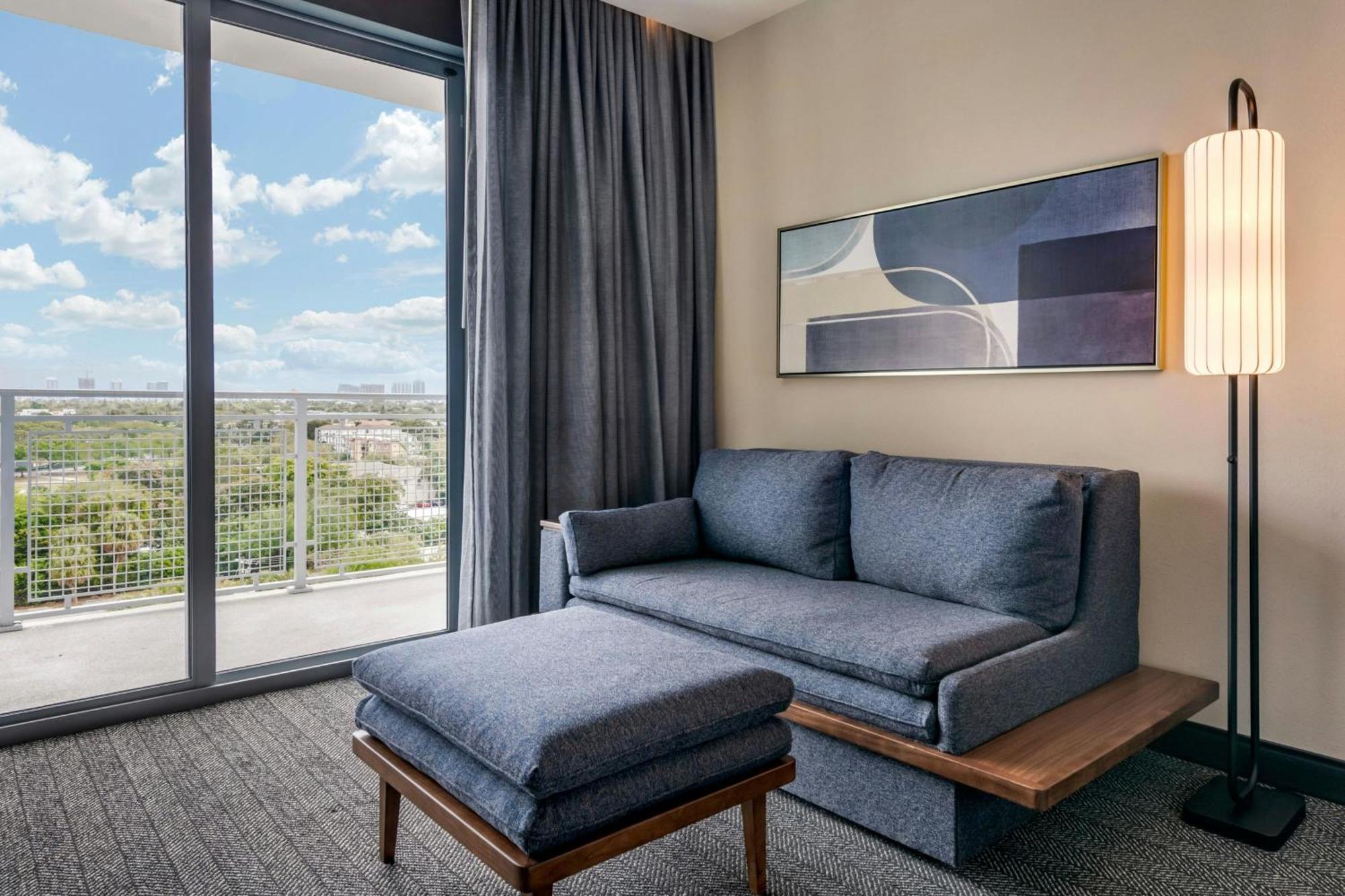 Courtyard By Marriott Fort Lauderdale Downtown Экстерьер фото